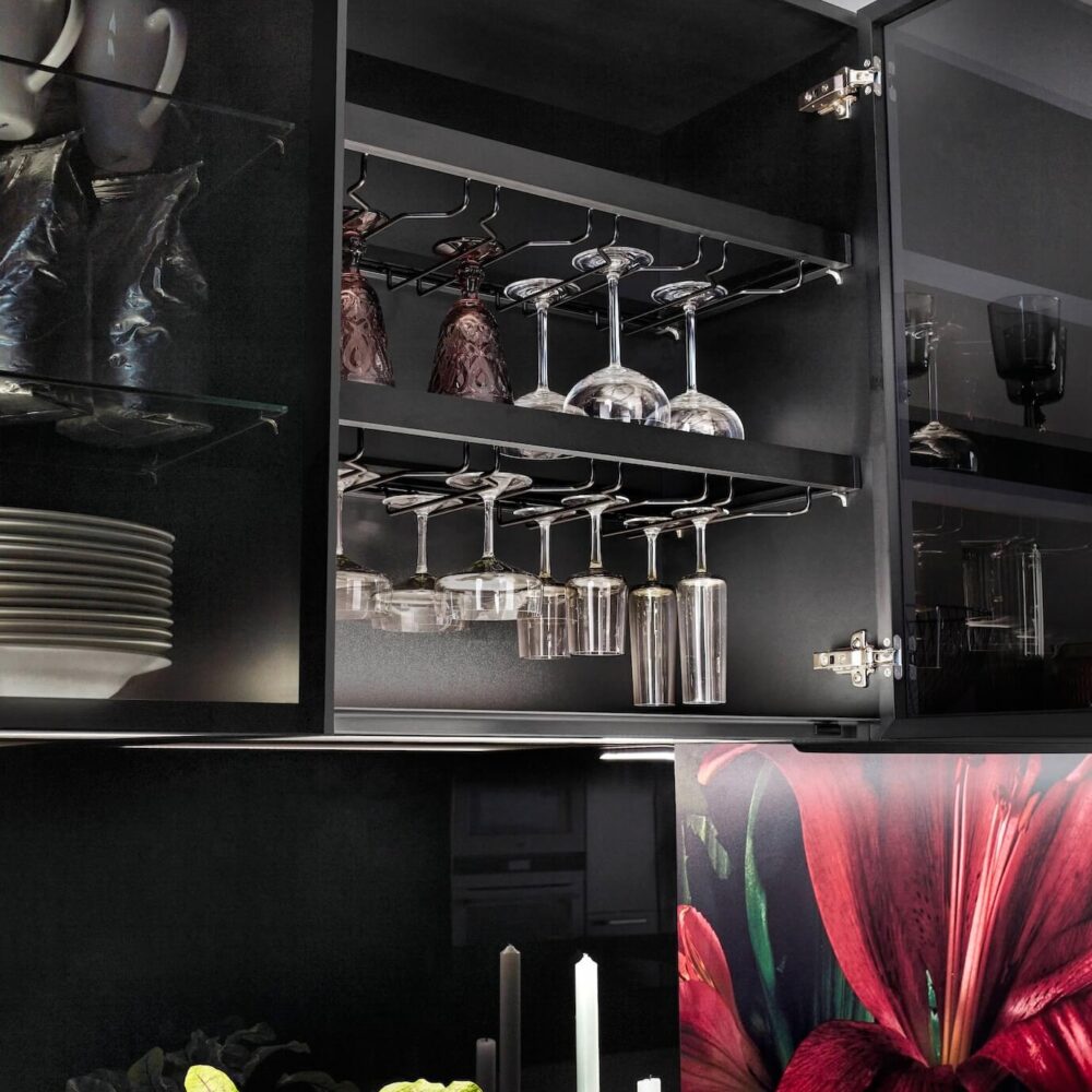Nobilia Touch moderne Inselküche Glas Schrank