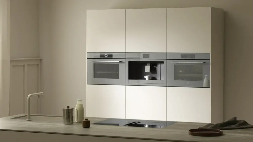 V-Zug Kaffeemaschine Einbau Backofen und Dampfbackofen Wie lange halten Küchengeräte?